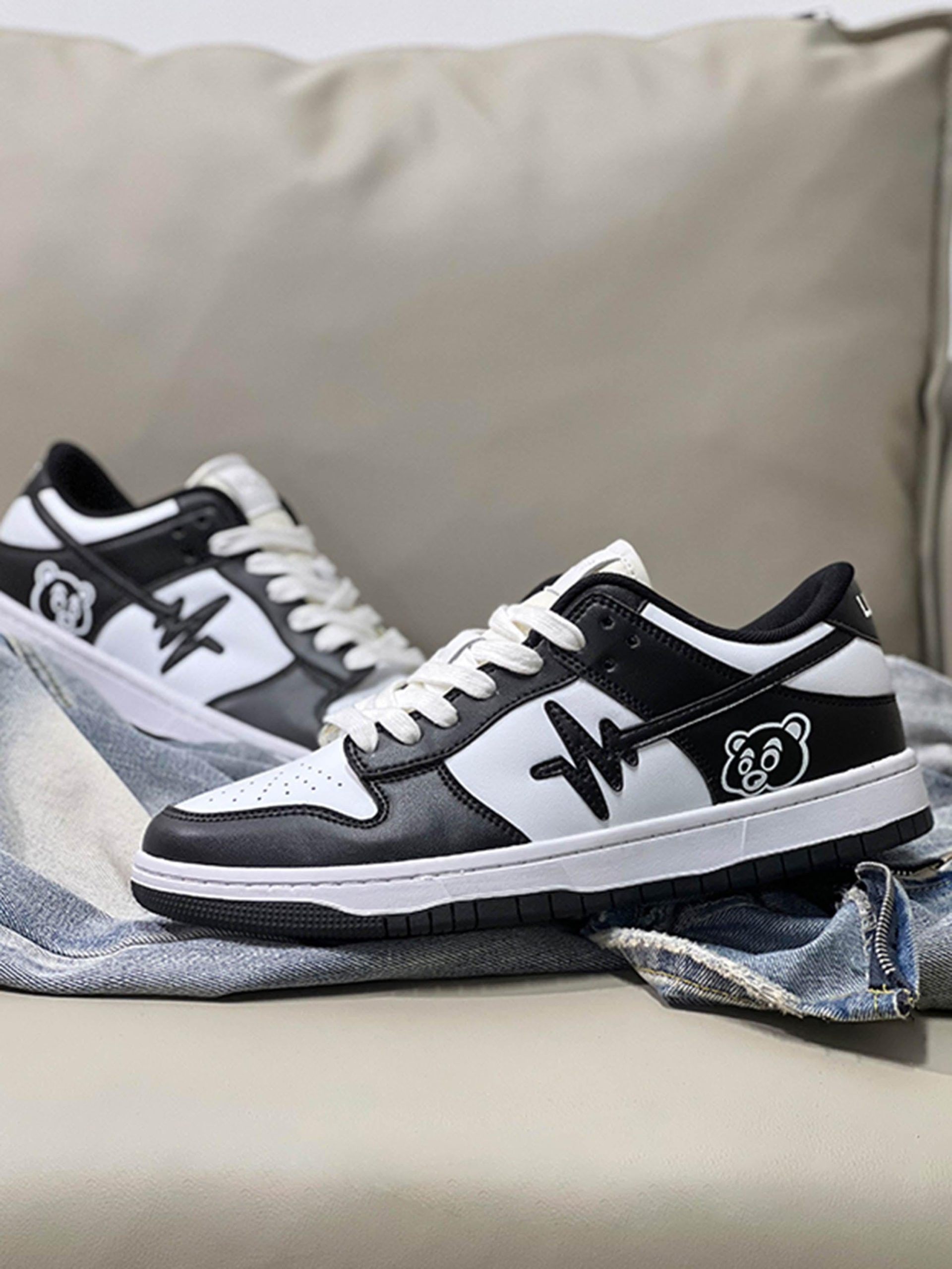 Concert Outfit American Retro Casual Sneakers