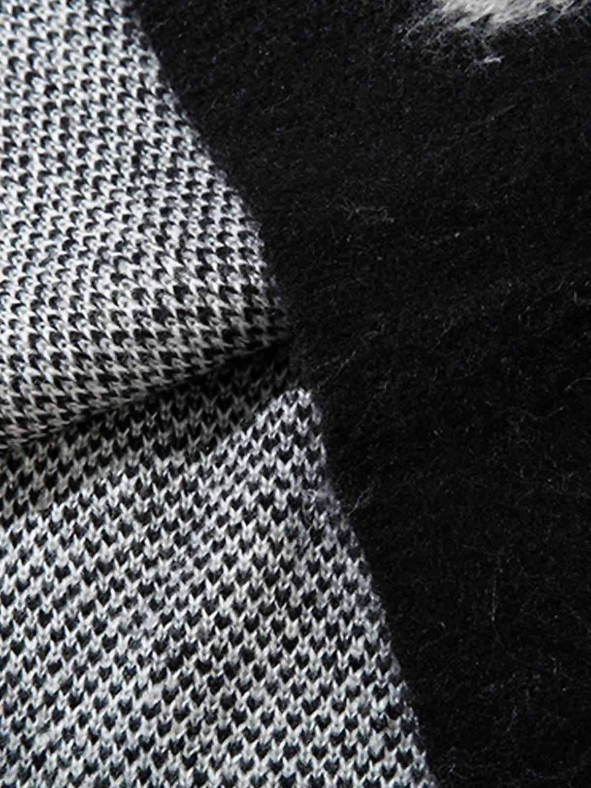 Concert Outfit Contrast Color Cross Sweater Concert Outfit Contrast Color Cross Sweater