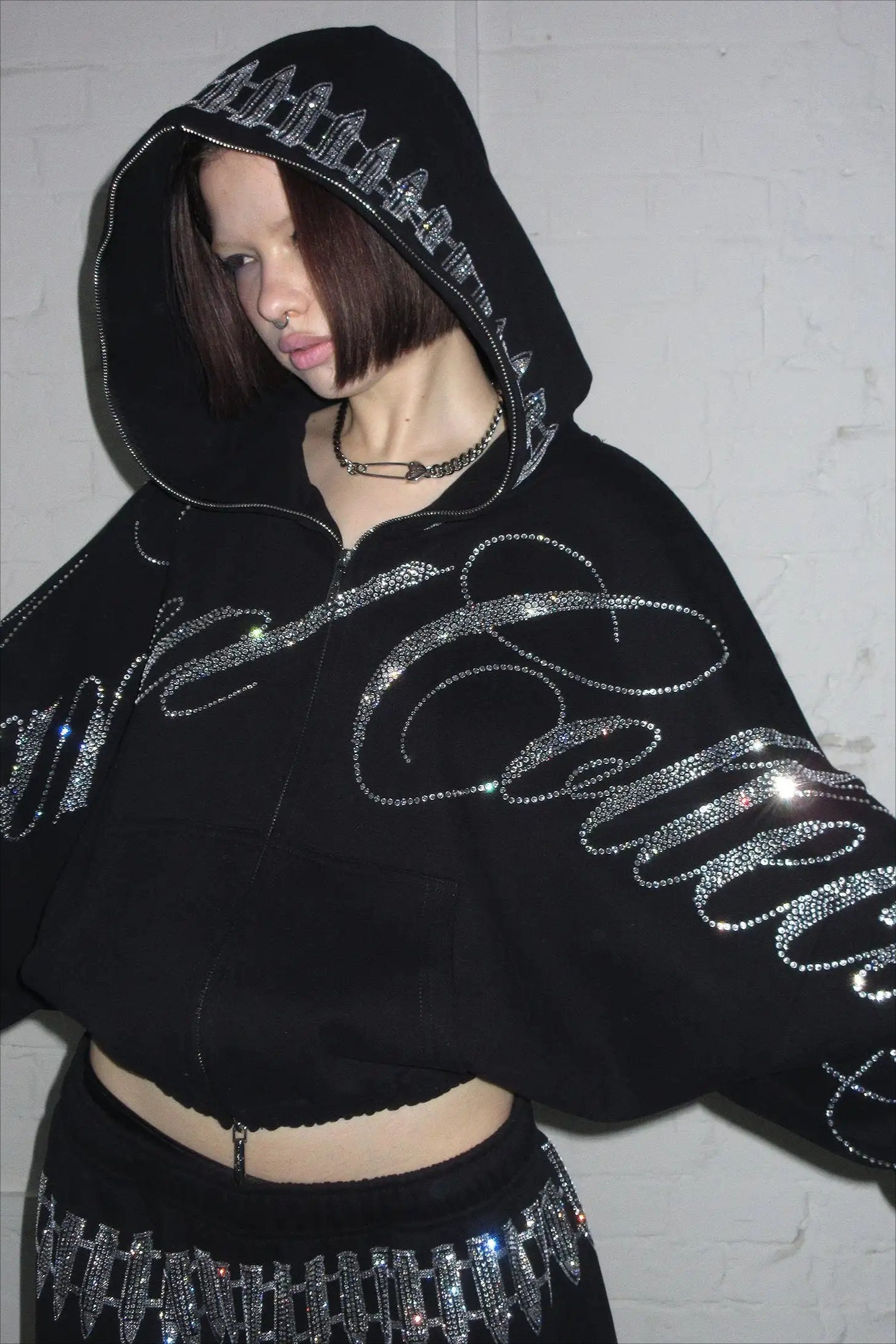 Core S Must-haves: Stylish Puffer Jacket Outfit with Rhinone Zipper Hoodie