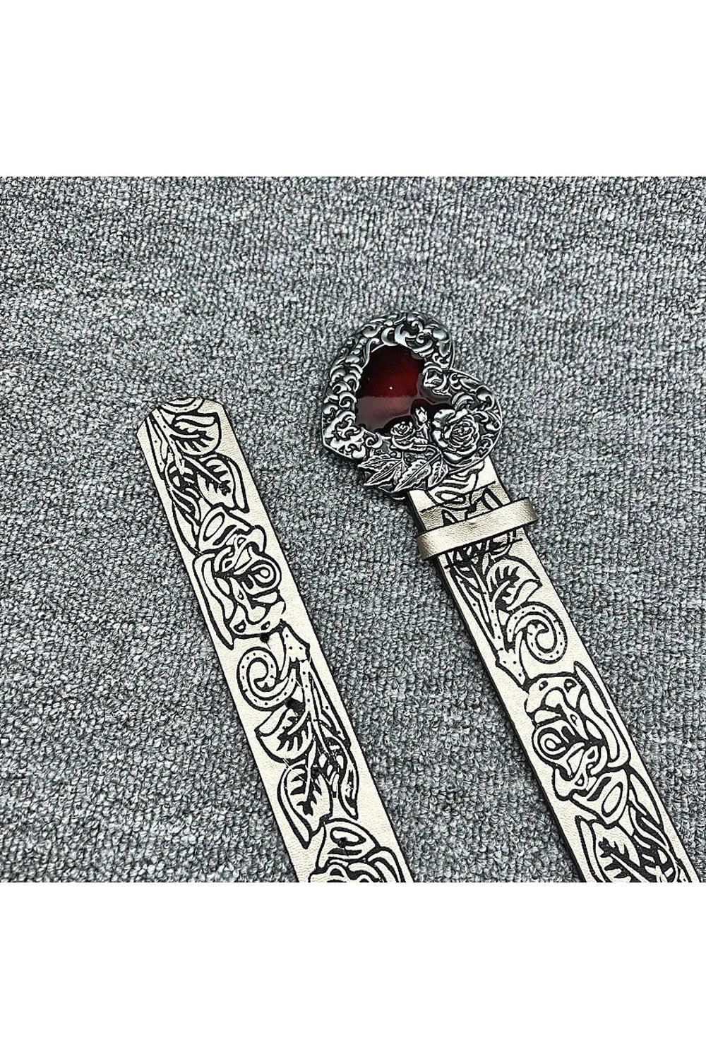 New Style Trends - Alt Goth Heart Rose Belt - Outfit Ideas New Style Trends - Alt Goth Heart Rose Belt - Outfit Ideas