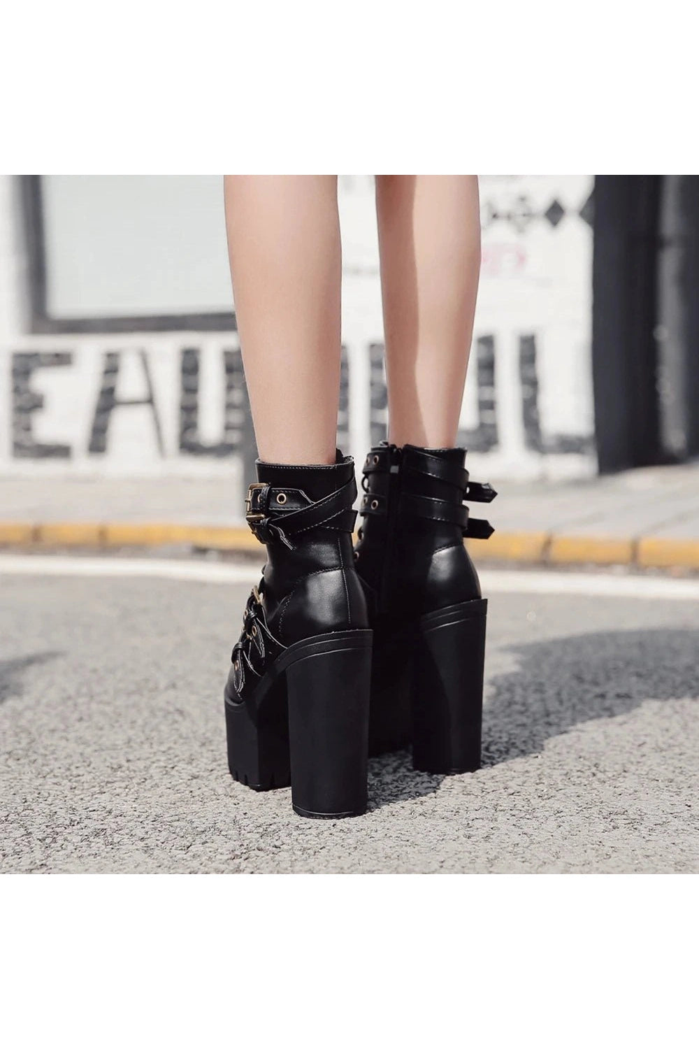 New Style Trends - Alt Goth Platform Round Boots - Outfit Ideas New Style Trends - Alt Goth Platform Round Boots - Outfit Ideas