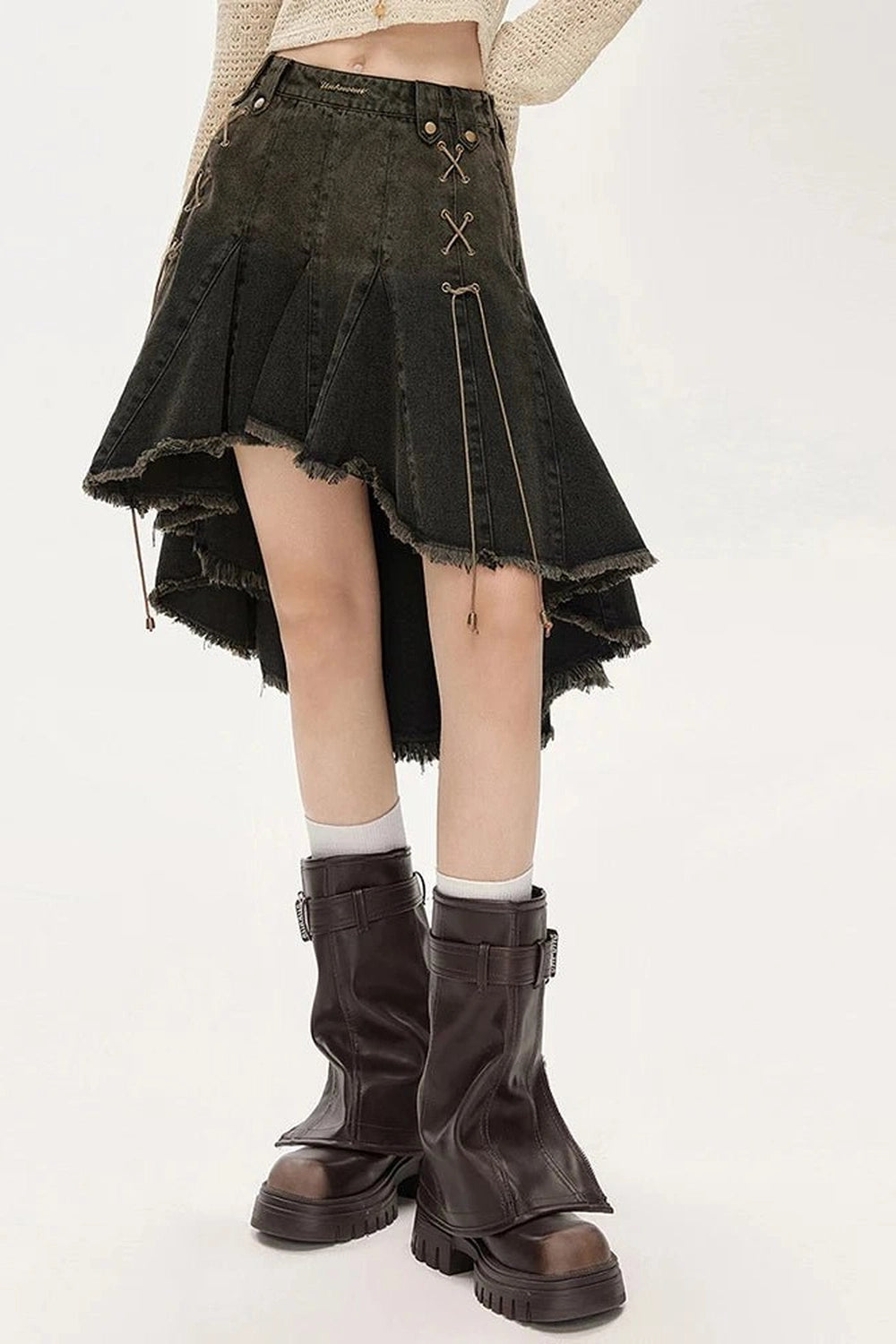 New Style Trends - Dark Academia Denim Skirt - Outfit Ideas