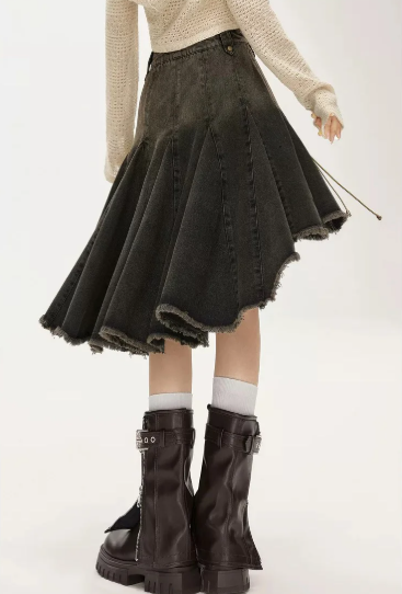 New Style Trends - Dark Academia Denim Skirt - Outfit Ideas