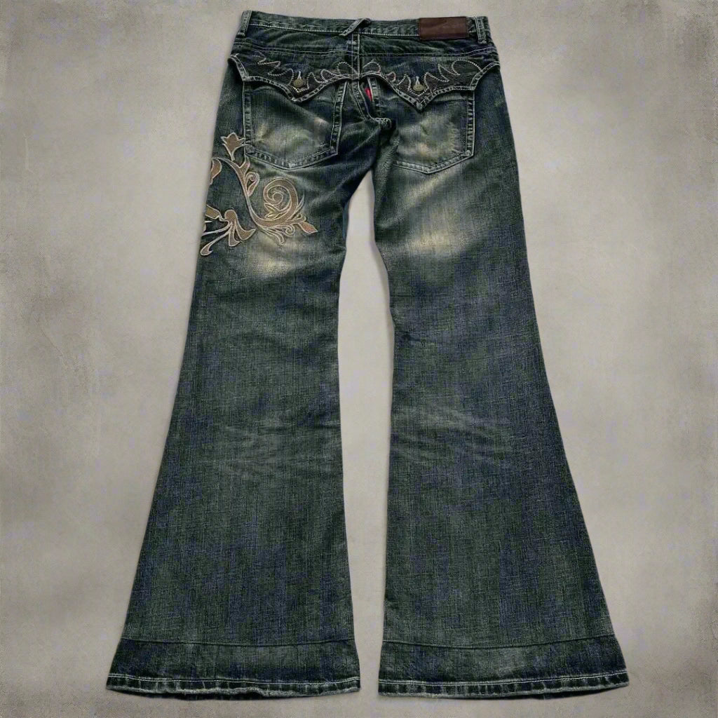 New Style Trends - Embroidered Y2k Flare Jeans - Outfit Ideas