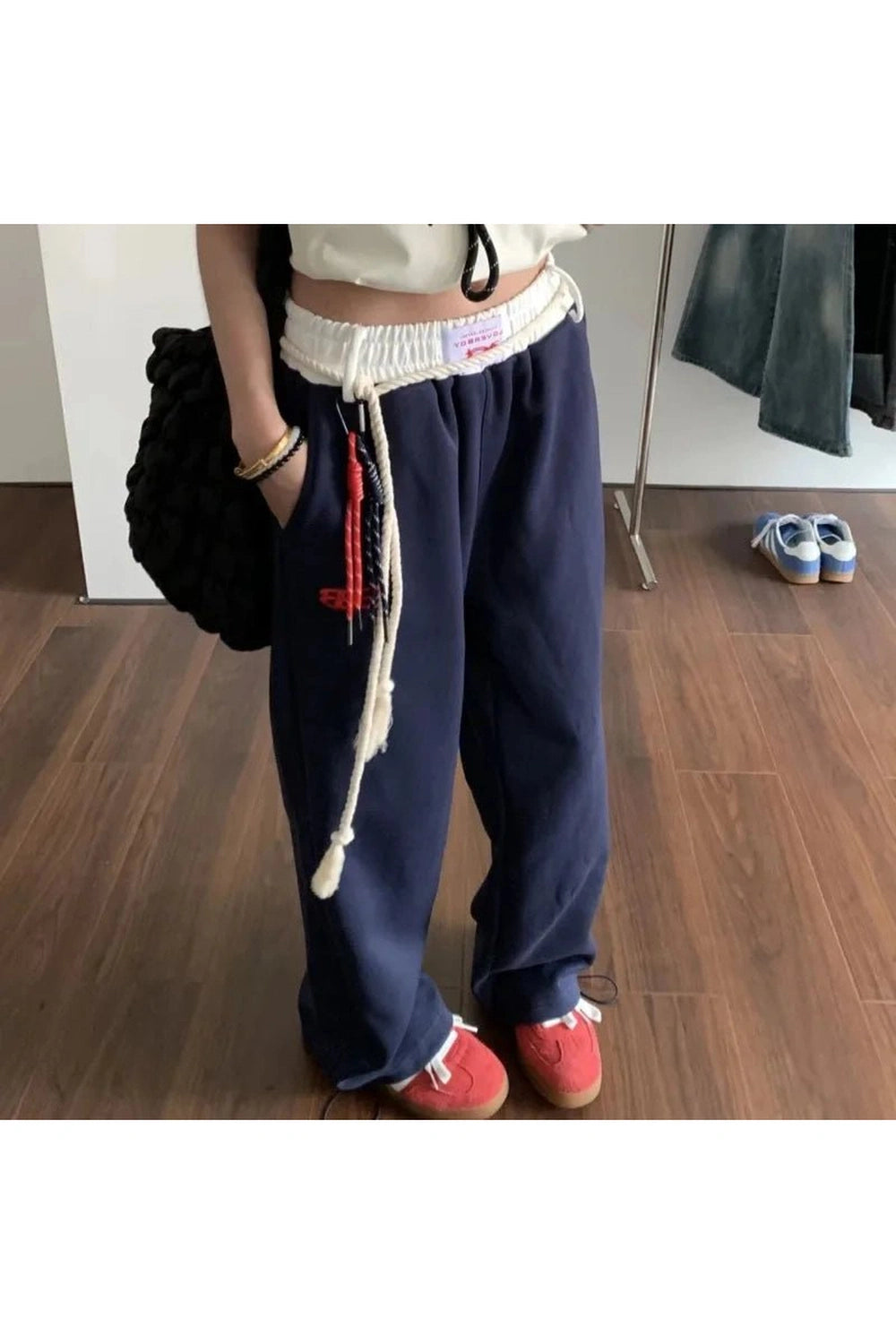 New Style Trends - Y2k Rope-Tie Relaxed Sweatpants - Outfit Ideas New Style Trends - Y2k Rope-Tie Relaxed Sweatpants - Outfit Ideas
