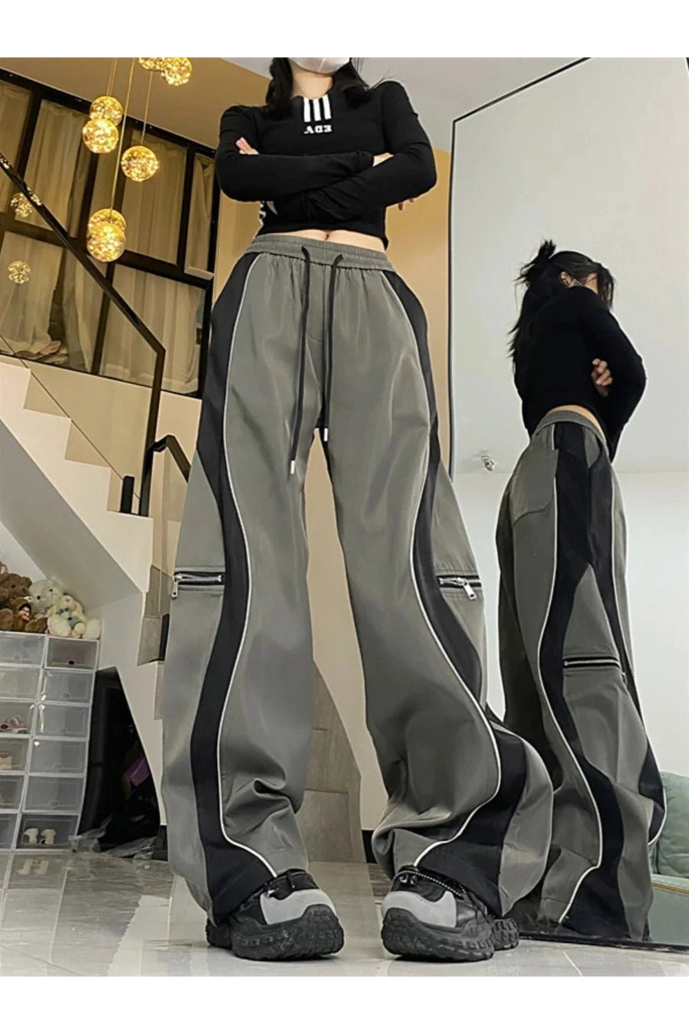 New Style Trends - Y2k Techwear Contrast Wide-Leg Pants - Outfit Ideas New Style Trends - Y2k Techwear Contrast Wide-Leg Pants - Outfit Ideas