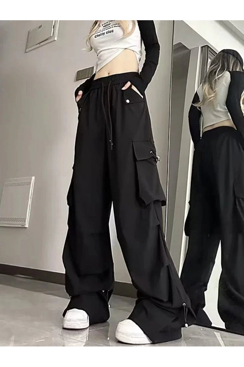 New Style Trends - Y2k White Cargo Parachute Pants - Outfit Ideas New Style Trends - Y2k White Cargo Parachute Pants - Outfit Ideas