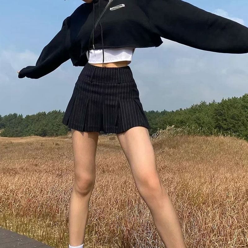 Style Core Aesthetics, New Style Trends - Baby Lies Striped Pleated Skirt