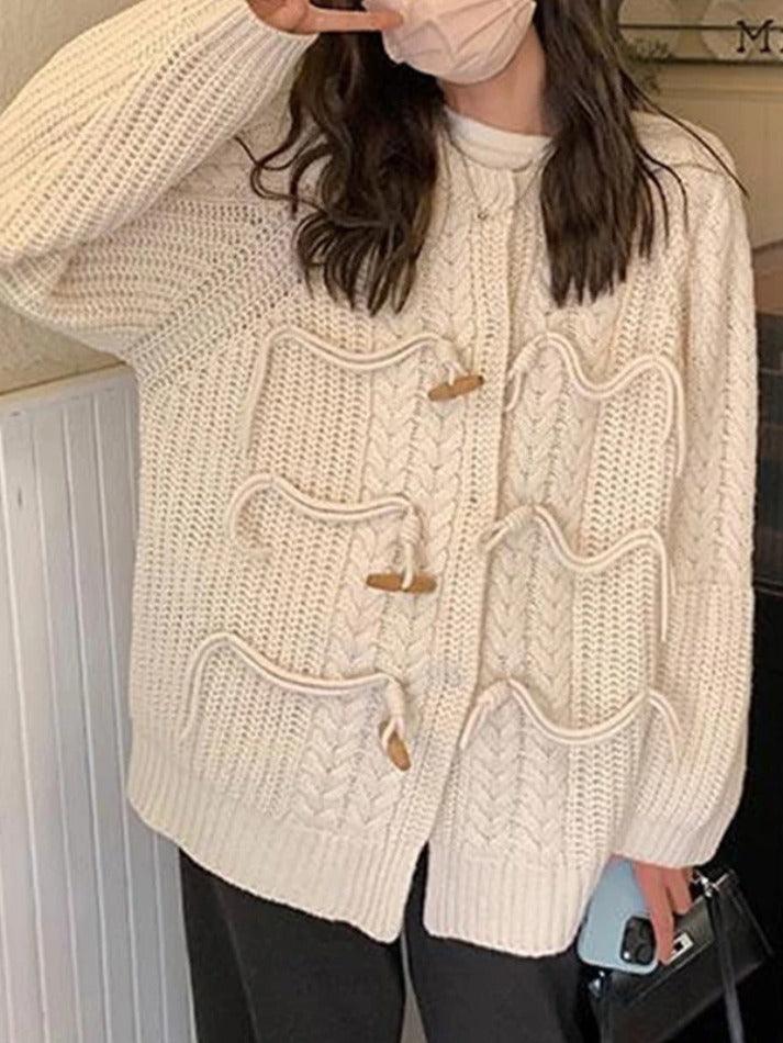 Style Core Aesthetics, New Style Trends - Cardigan à boucle en corne au design torsadé vintage