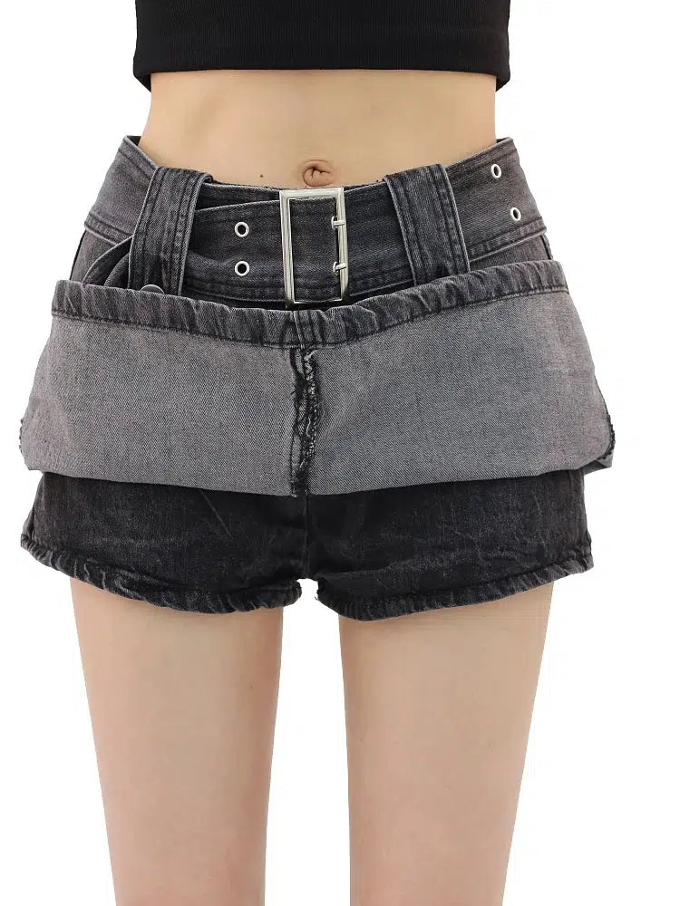 Style Core Aesthetics, New Style Trends - Grunge Buttoned Belt Loop Mini Skort