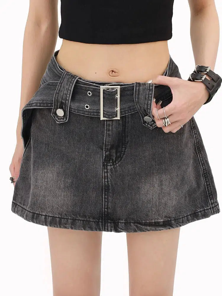 Style Core Aesthetics, New Style Trends - Grunge Buttoned Belt Loop Mini Skort