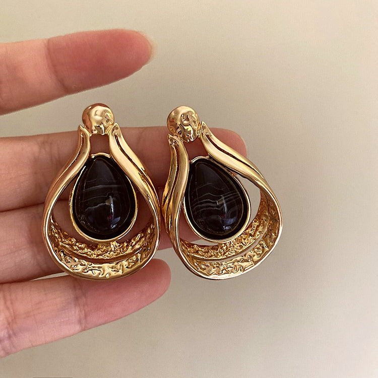Style Core Aesthetics, New Style Trends - Vintage Aesthetic Black Stone Earrings