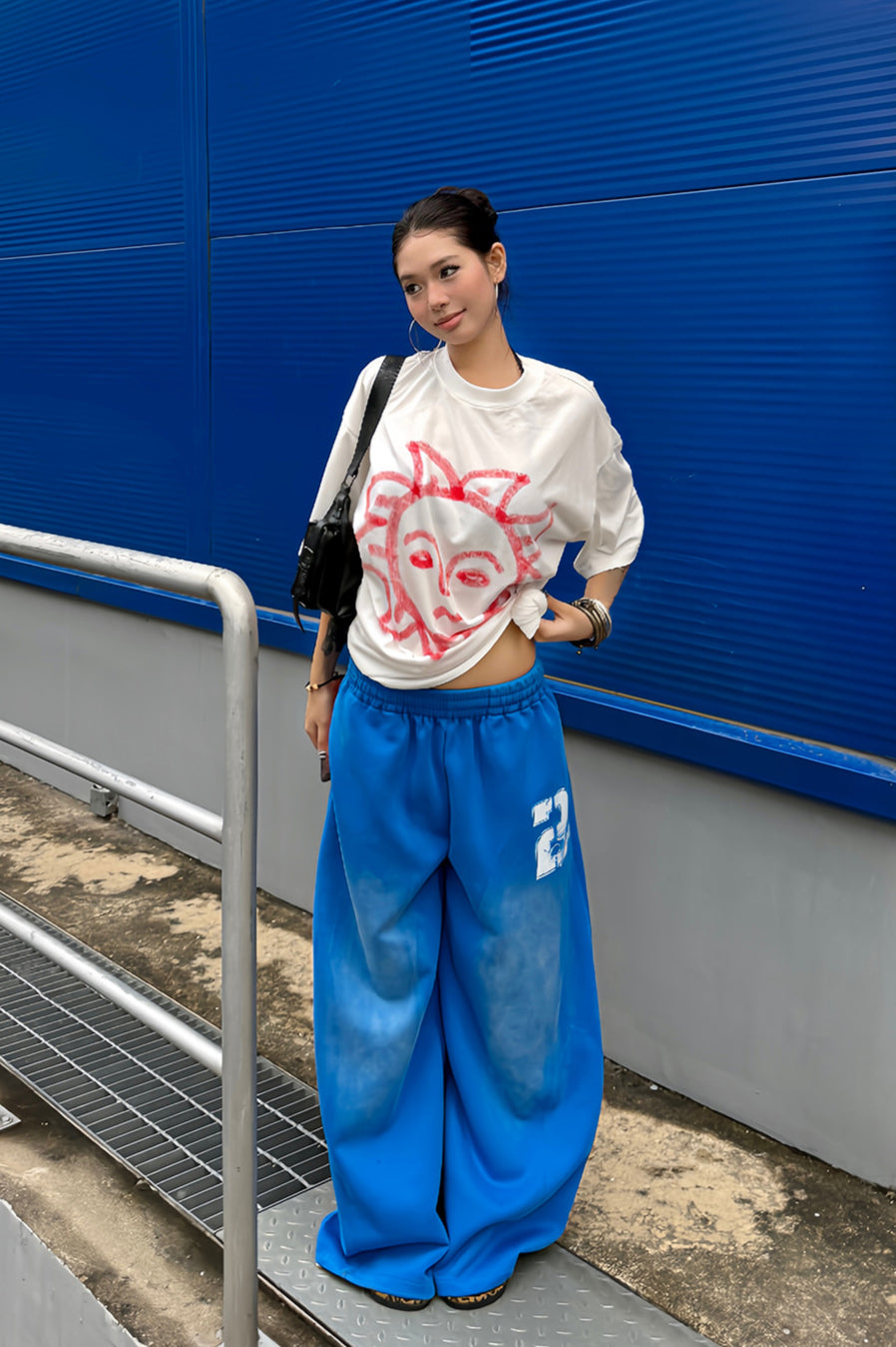Trendy Y2k Outfits: Oversized Blue Pants Set for Winter Fashion
